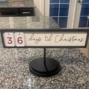 Kirkland’s Christmas Countdown Sign